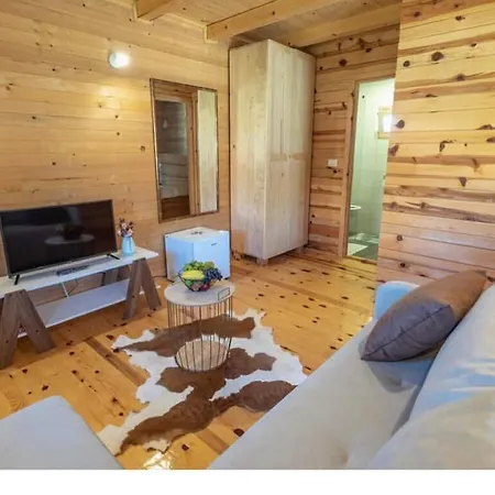 Etno Selo Azbuka Lodge